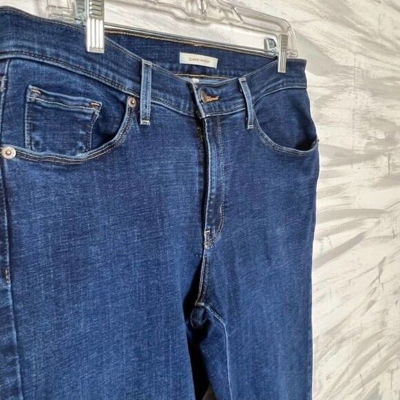 LEVI'S WOMEN'S SIZE 10R MID-RISE CLASSIC CASUAL EVERYDAY BOOTCUT JEANS - Picture 4 of 14